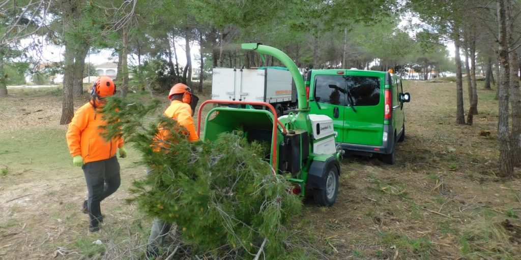 Desbrossament forestal 3 serveis desbrossament forestals reus tarragona portada